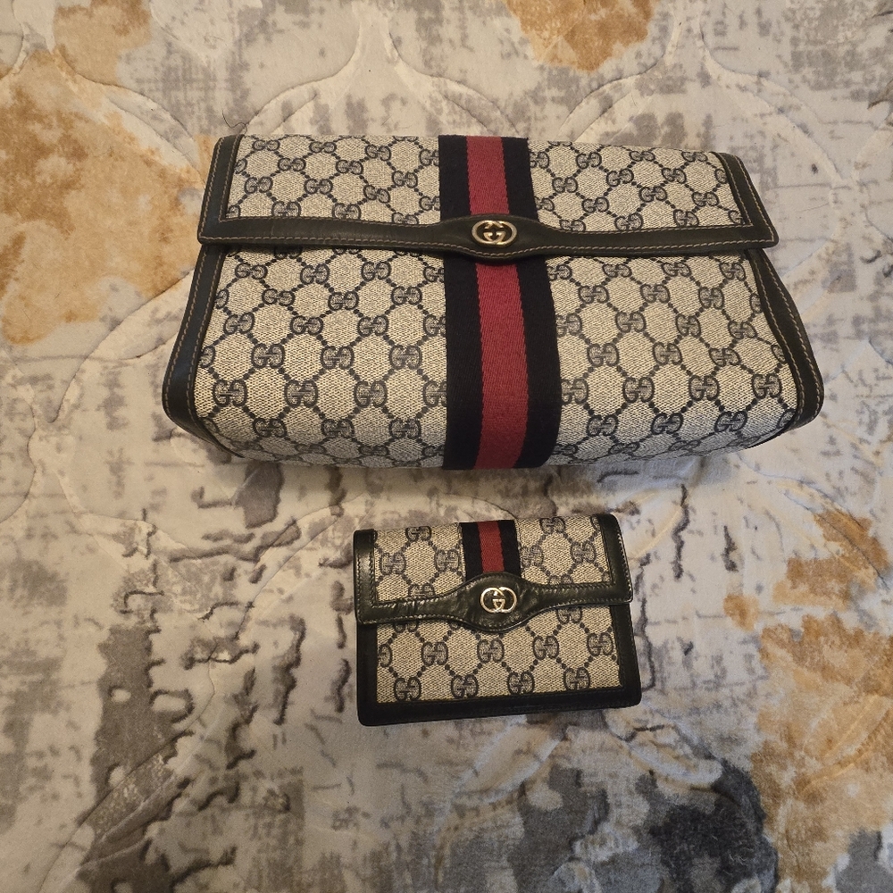 TODAY ONLY PRICE DROP Gucci Beige and Black Canvas Wallet Duo